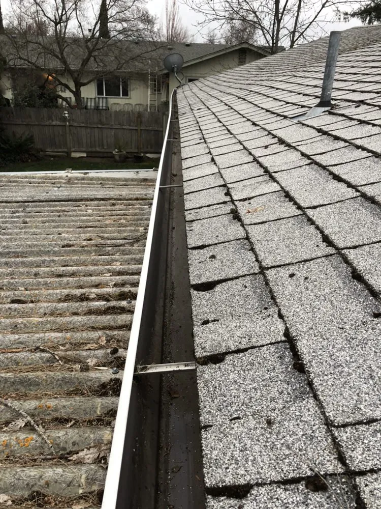 Top-rated lawn mowing service for homes in Central Point, OR by Rogue Valley Ground Maintenance