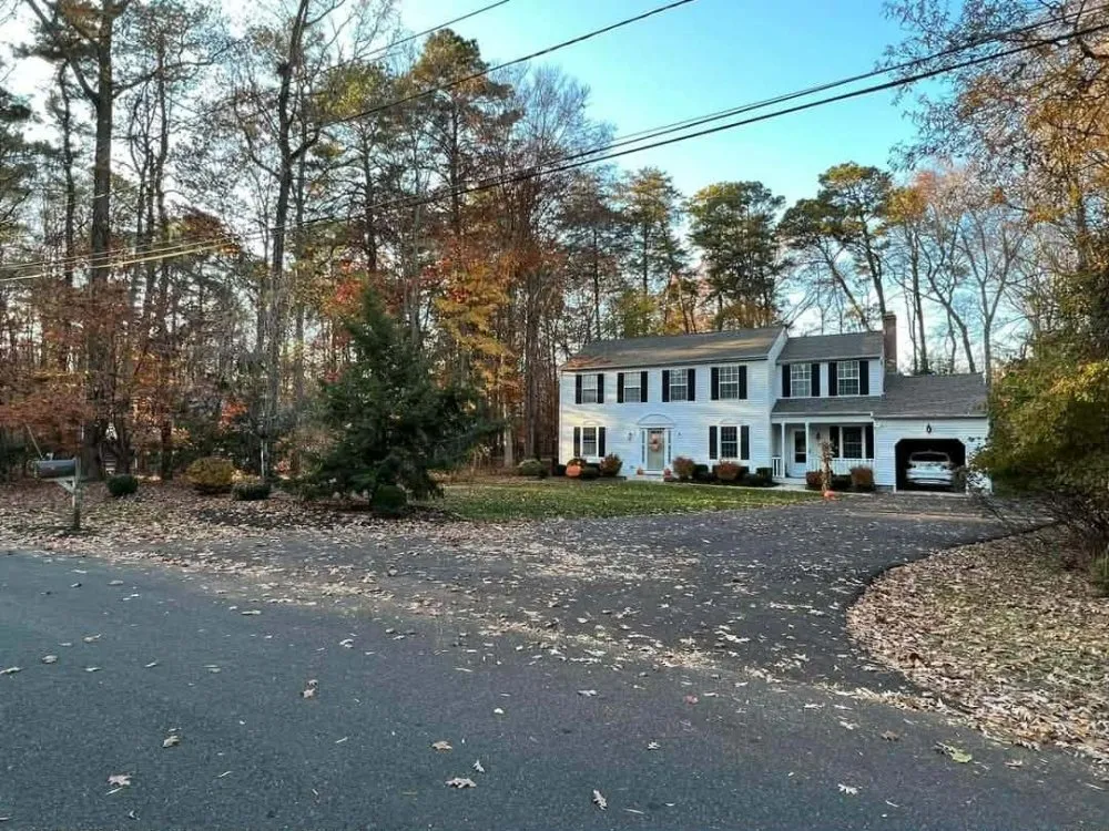 Local garden landscaping for year-round maintenance in Elyria, OH by Rohan Lawn & Property Maintenance