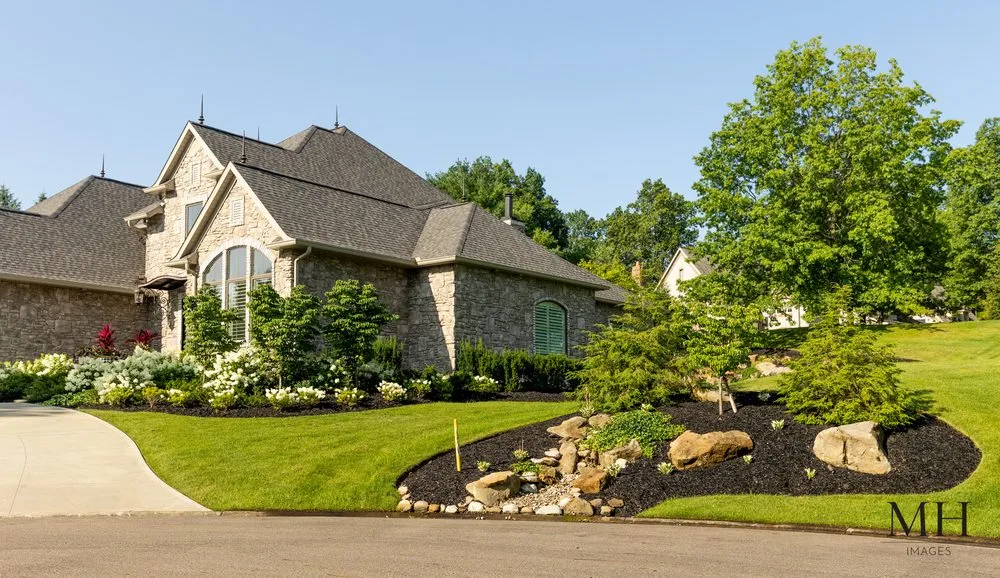 Expert outdoor landscaping in Canton, OH - Rohr & Sons Nursery & Garden Center