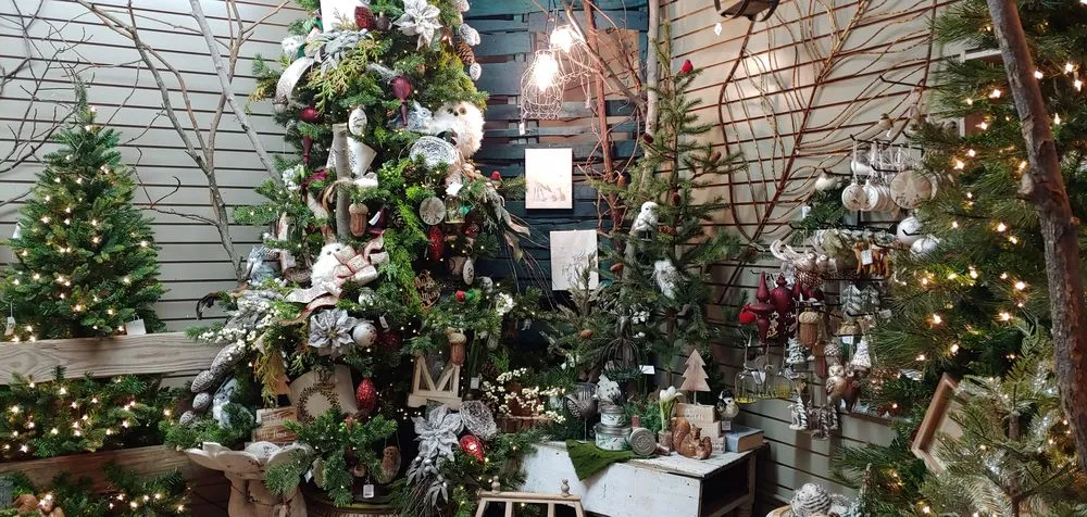 Expert garden landscaping with custom design in Massillon, OH by Rohr & Sons Nursery