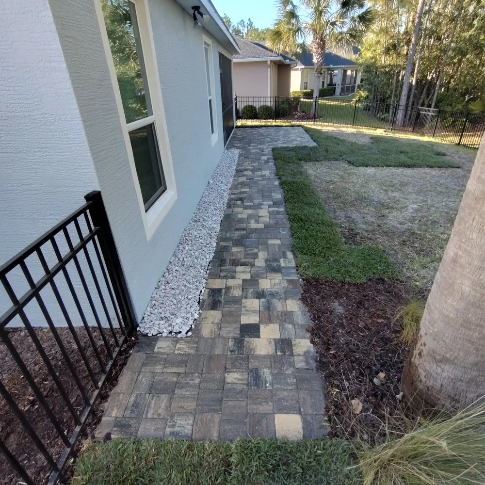 Expert outdoor landscaping in Palm Coast, FL - Rohr Built