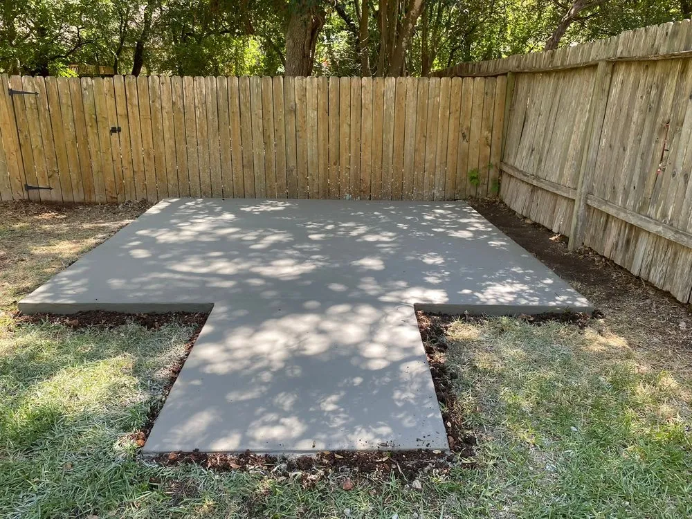 Expert garden landscaping in Elmendorf, TX - Rojas Concrete & Remodel