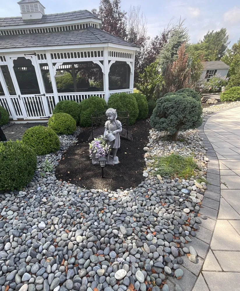 Local yard cleanup service in North Brunswick, NJ by Rojas Landscaping & Handyman Services