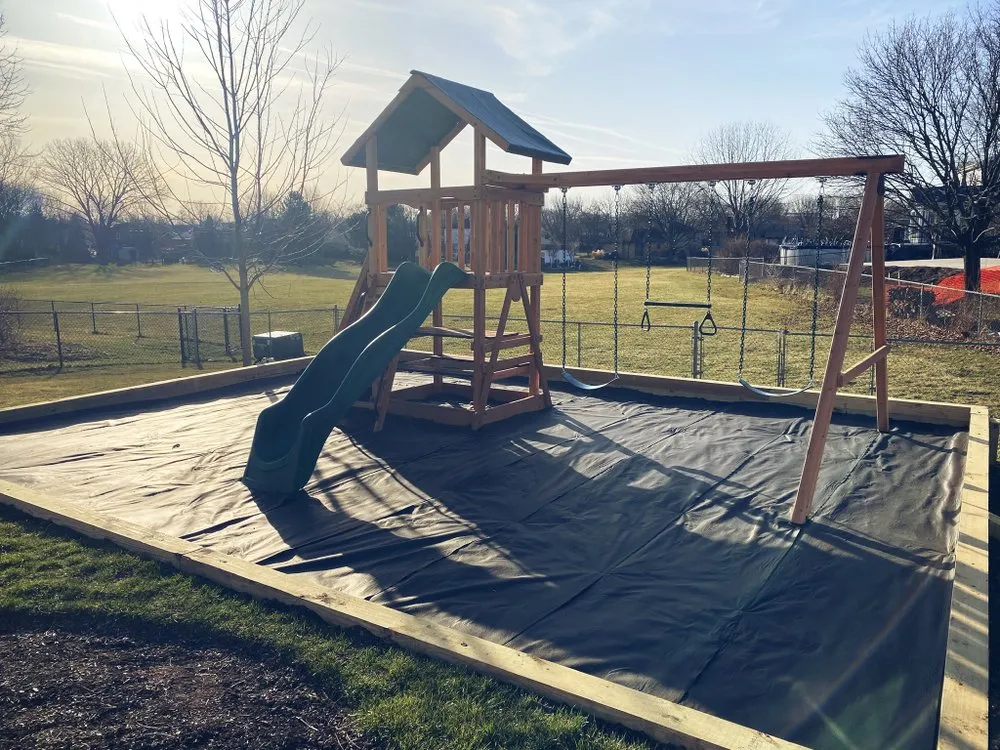 Custom lawn mowing service experts serving Westmont, IL - Roja's Landscaping