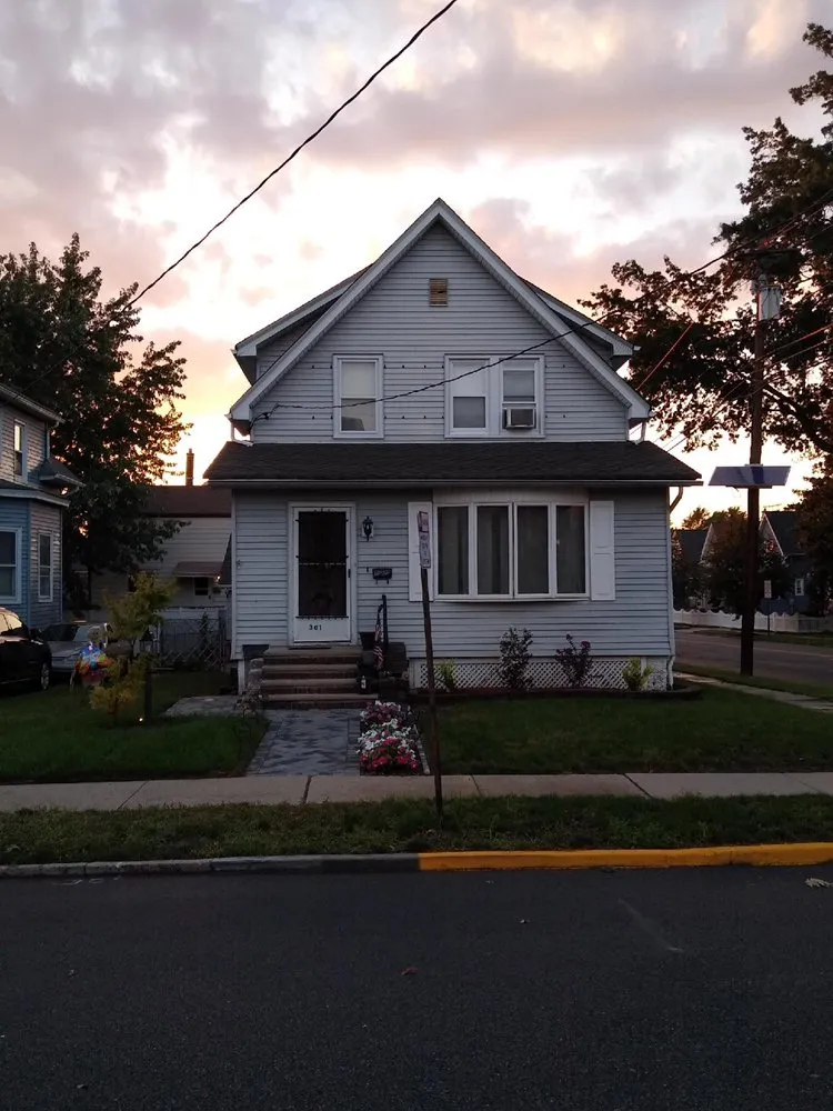 Top-rated lawn care service experts serving Lyndhurst, NJ - Rojas Lawn Maintenance