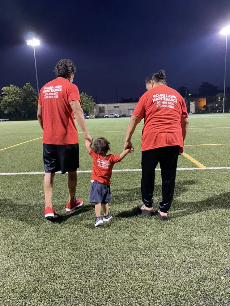 Local yard maintenance experts serving Lyndhurst, NJ - Rojas Lawn Maintenance