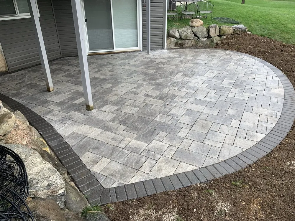 Affordable garden landscaping for homes across Harvard, IL - Rojas Lawncare