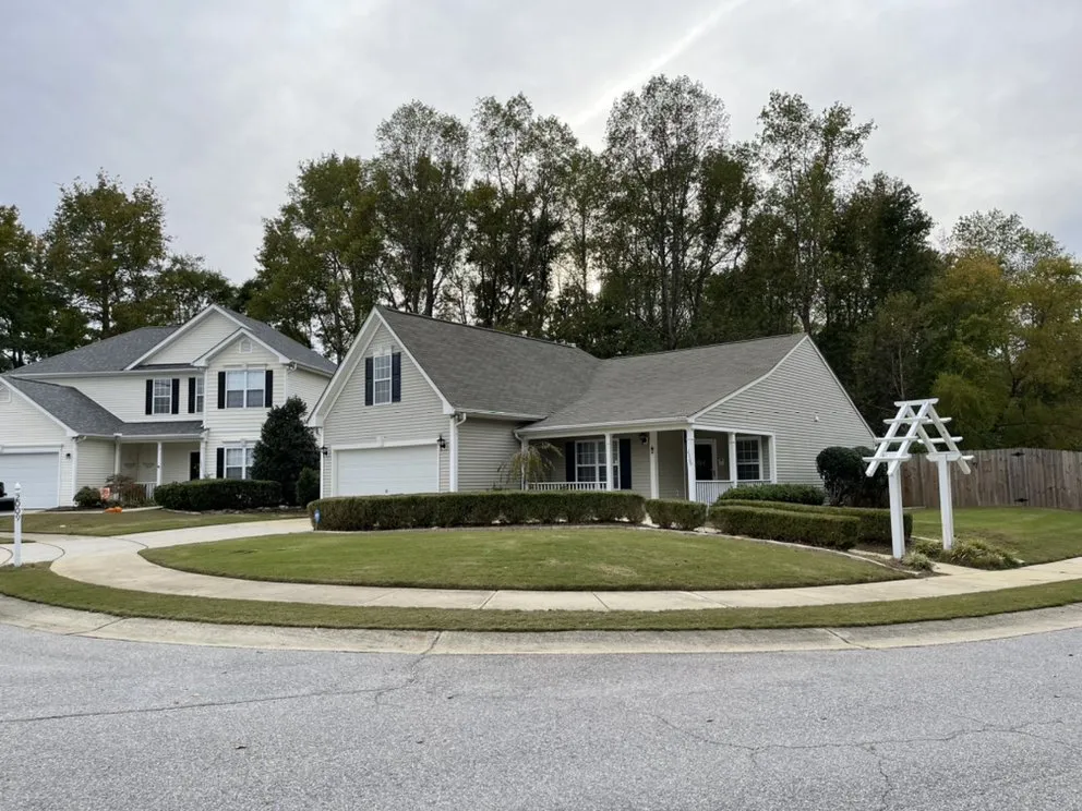 Top-rated garden landscaping in Selma, NC by Rojas Pro Services