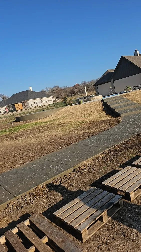 Top-rated yard cleanup service in Weatherford, TX - ROJAS