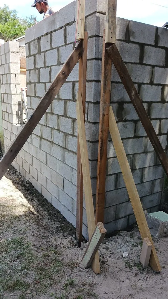 Custom yard maintenance in Jacksonville, FL by Rojo's Landscaping