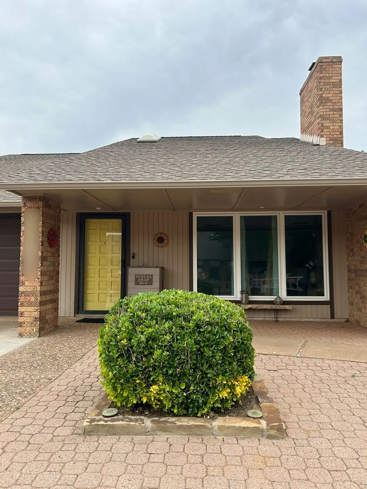 Top-rated lawn care service in Enid, OK - Rojo’s Lawn Services