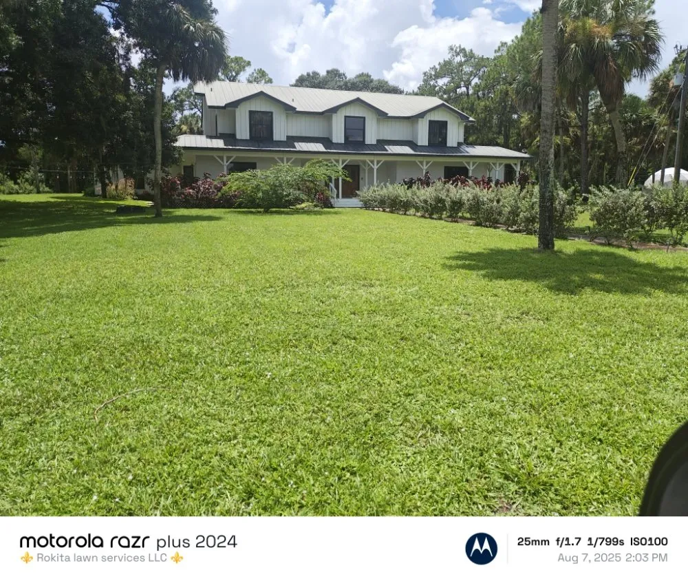 Trusted yard maintenance experts serving Naples, FL - Rokita Lawn Services