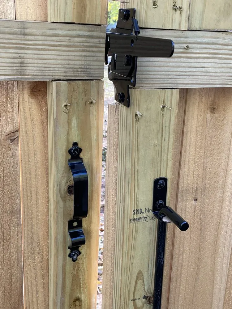 Top-rated yard cleanup service in Lockhart, TX - Roland Landscaping & Fence Building