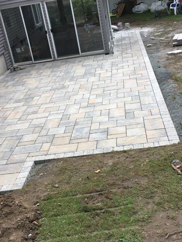 Local yard cleanup service for residential properties in Springfield, MA by Rolando Landscaping