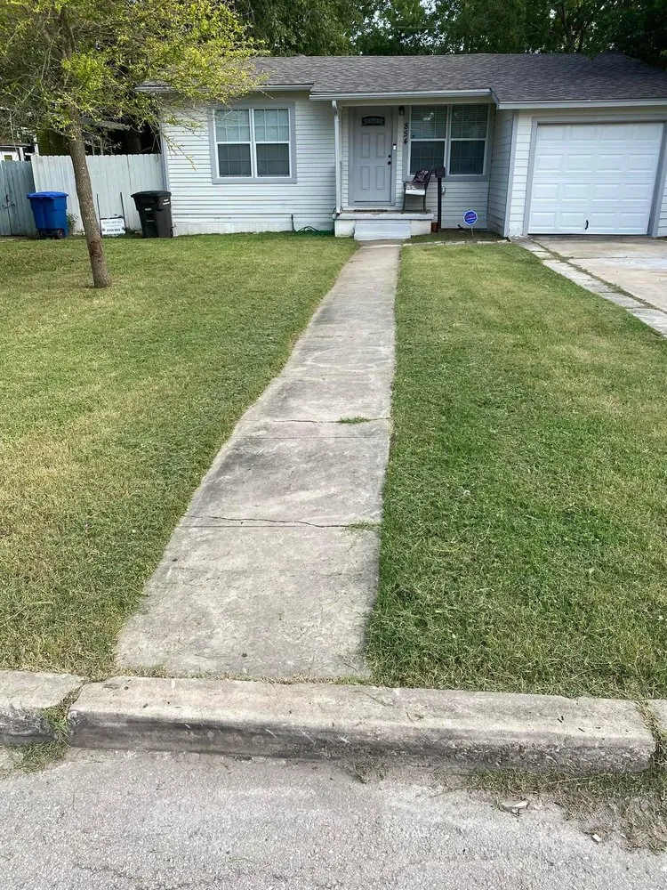 Reliable lawn care service for beautiful yards in San Antonio, TX by Roland’s Landscaping