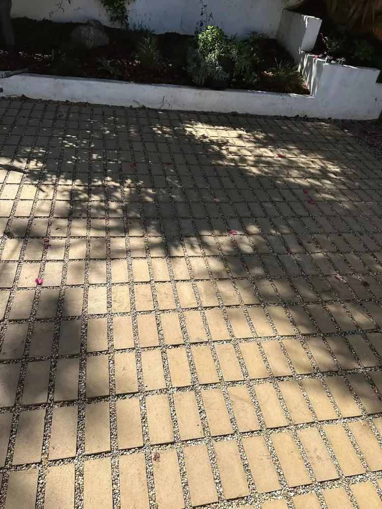 Expert lawn mowing service in Los Angeles, CA - Roldan Brothers Landscaping