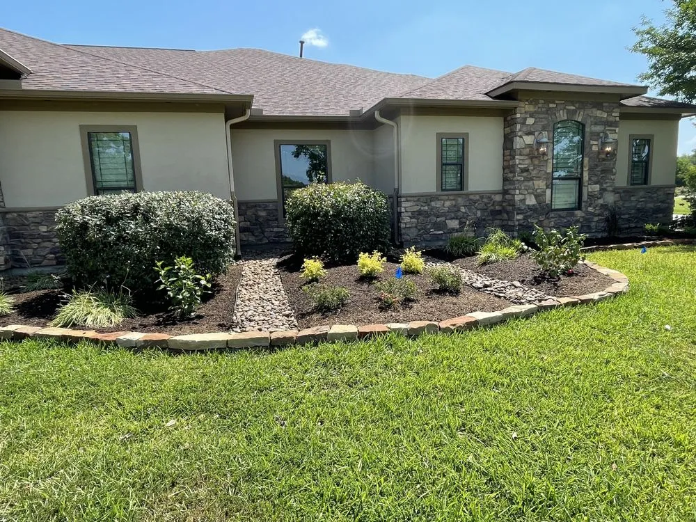 Reliable lawn mowing service in Cypress, TX - Rolen Management Services