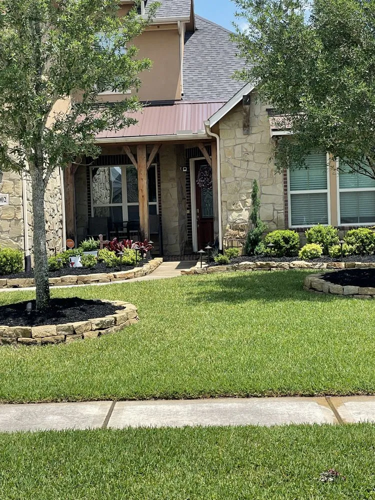 Expert landscaping services in Cypress, TX - Rolen Management Services