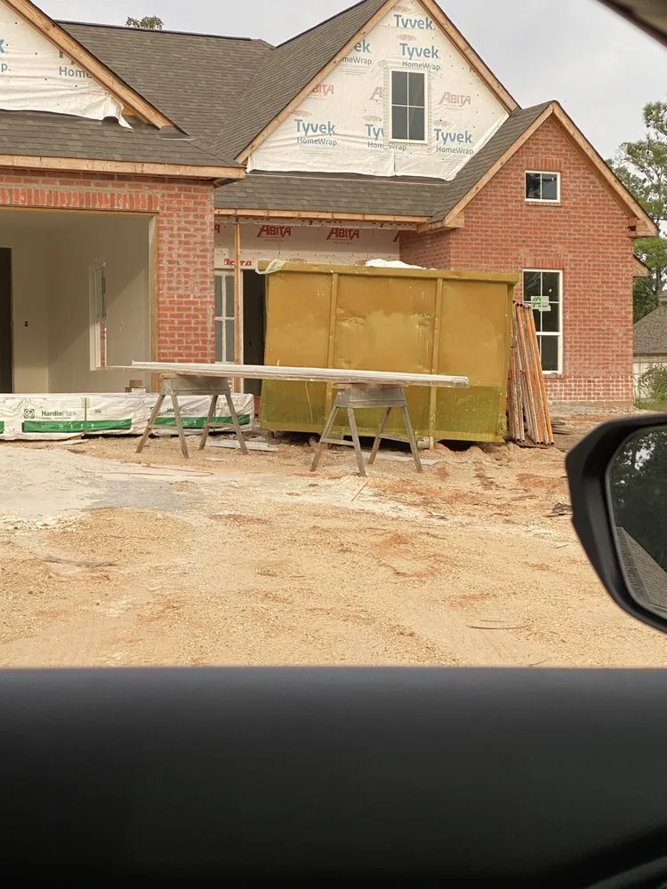 Expert yard cleanup service experts serving Memphis, TN - Roll-Off Bros