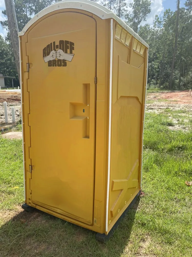 Professional outdoor landscaping in Memphis, TN - Roll-Off Bros