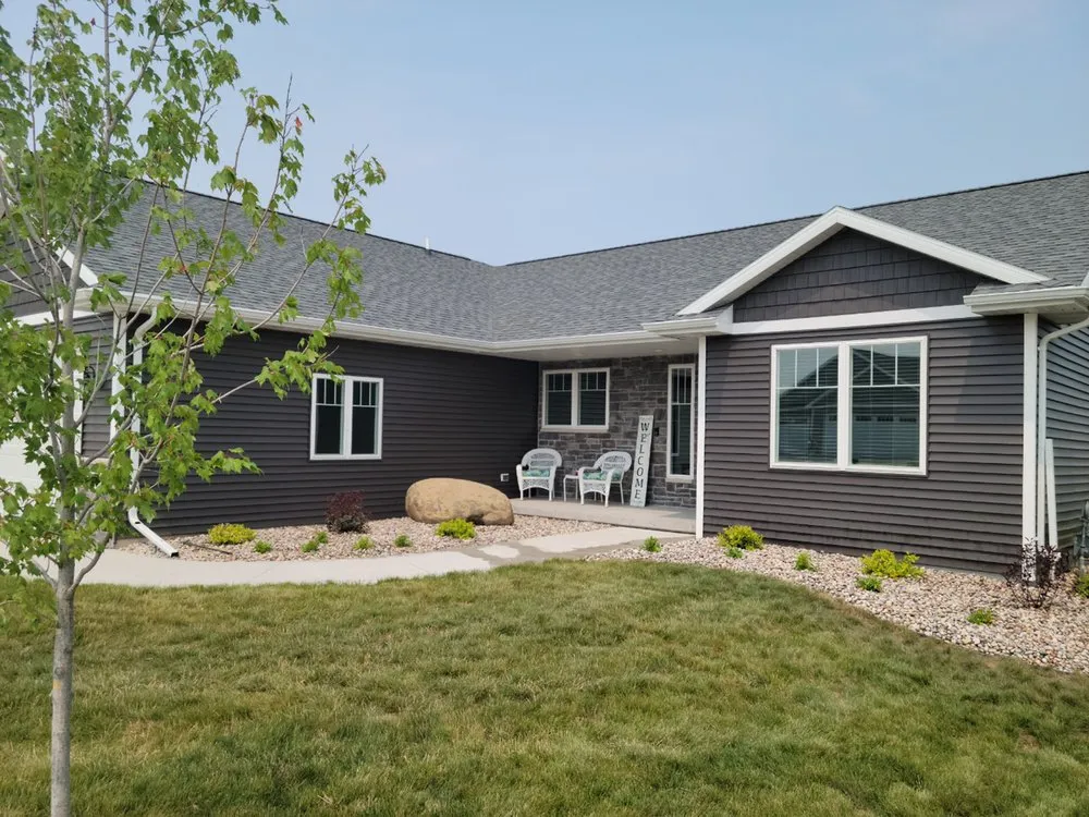 Top-rated yard maintenance in Appleton, WI - Roll With It