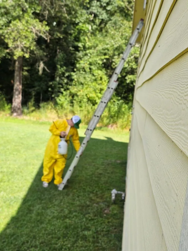 Top-rated lawn care service in Livingston, LA by Rollin Rite