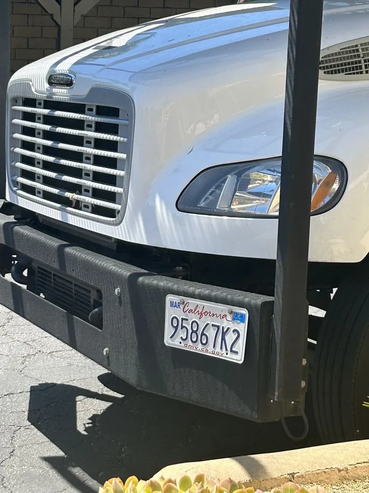 Top-rated landscaping services experts serving Mira Loma, CA - Rolling Green