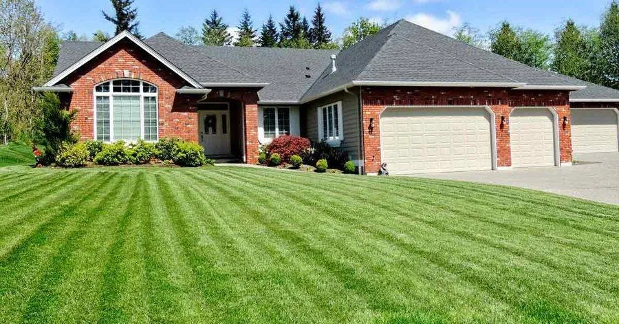 Professional residential landscaping in Lake Barrington, IL - Rolling Green Turf Care