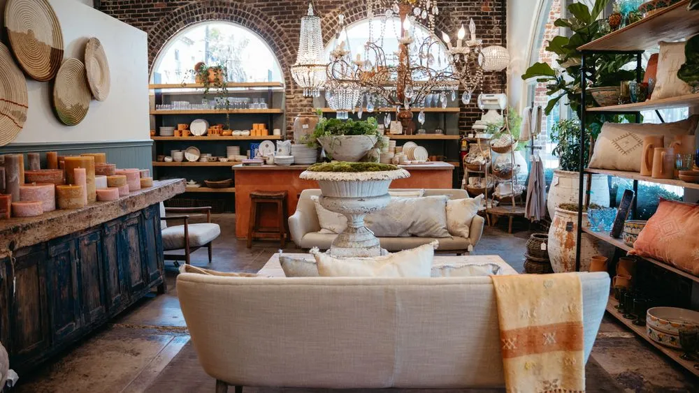 Reliable landscaping services for homes in Los Angeles, CA by Rolling Greens