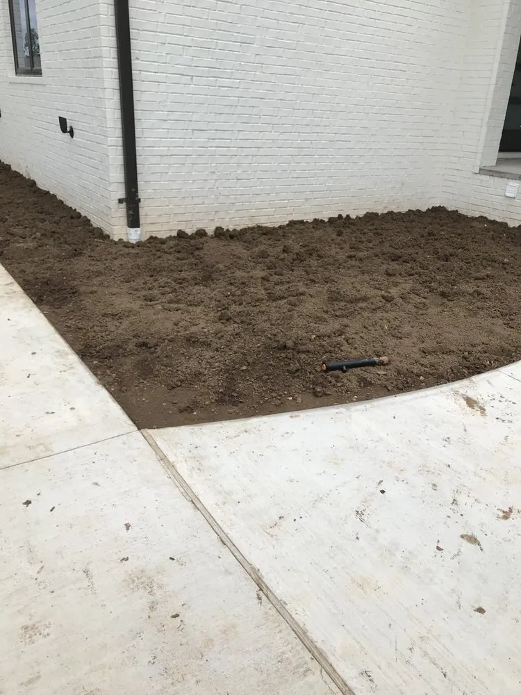 Custom outdoor landscaping in Fayetteville, AR - Rolling Hills Landscaping