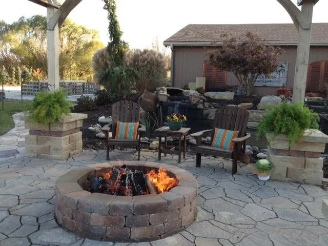 Affordable lawn care service for homes across Olathe, KS - Rolling Meadows Landscape & Garden Center