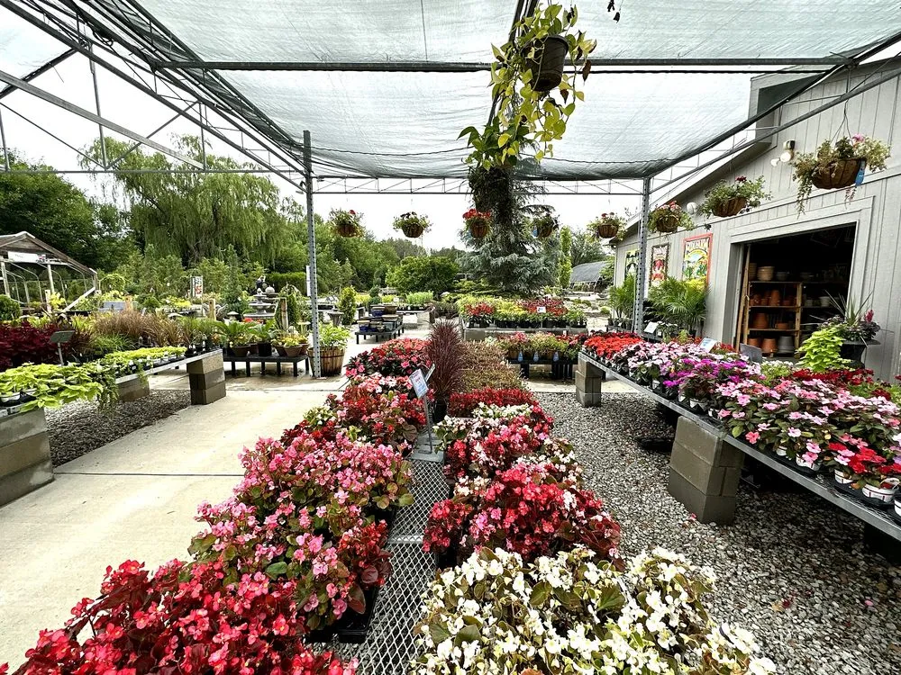 Custom residential landscaping experts serving Olathe, KS - Rolling Meadows Landscape & Garden Center