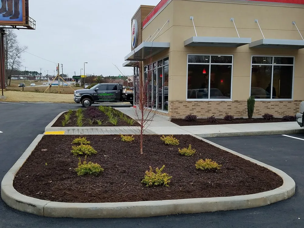 Affordable yard cleanup service for beautiful yards across Anderson, SC - Rolling Ridge Landscaping