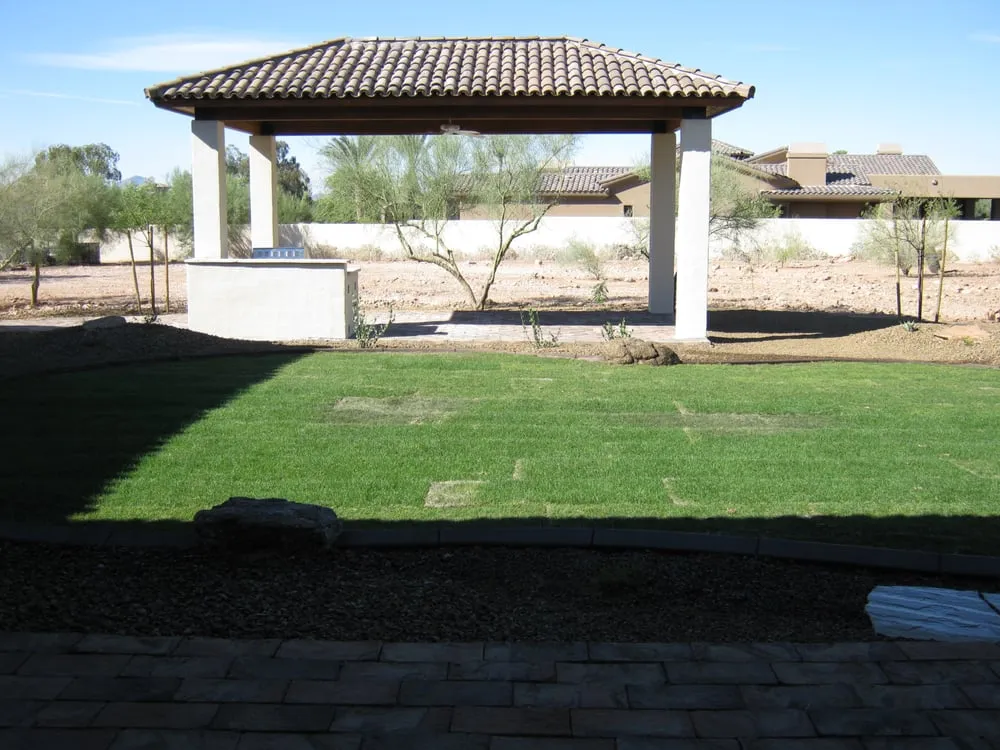 Trusted garden landscaping in Peoria, AZ by Rolling Rock Landscape