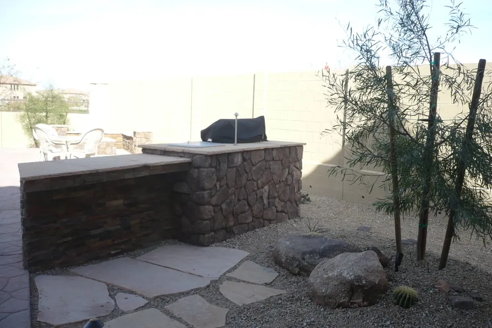 Expert yard maintenance in Peoria, AZ - Rolling Rock Landscape
