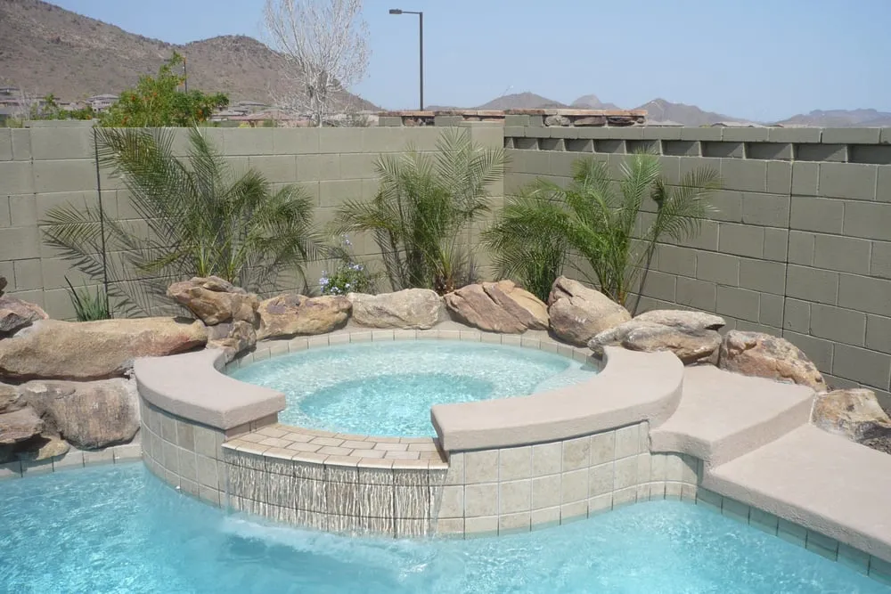 Professional lawn mowing service in Peoria, AZ - Rolling Rock Landscape