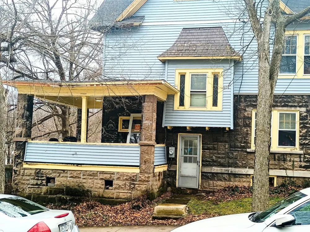 Professional garden landscaping in Syracuse, NY by Rolling Scapes Landscaping And Service