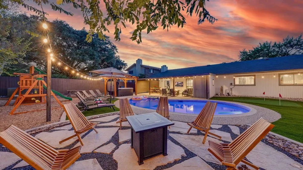 Professional yard maintenance with custom design in San Antonio, TX by Rollins Landscape & Irrigation