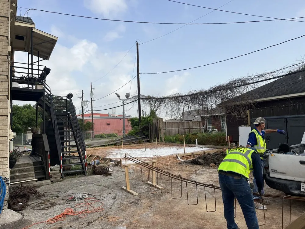 Custom landscape installation in Magnolia, TX by Roma Construction
