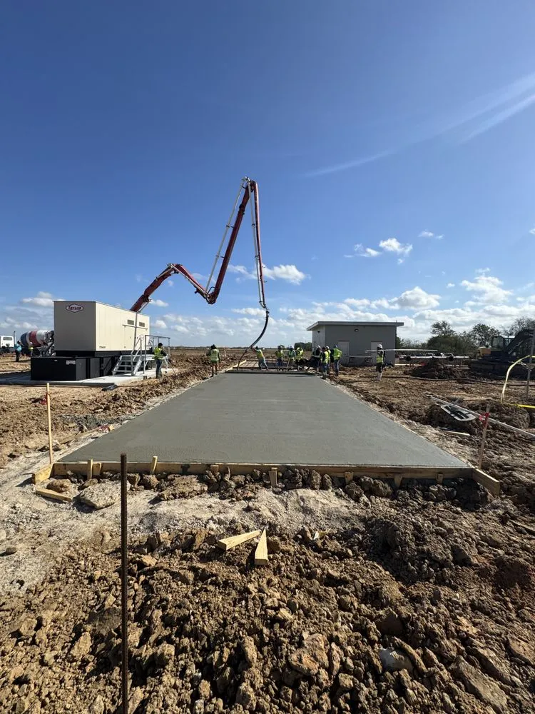 Reliable lawn care service in Magnolia, TX by Roma Construction