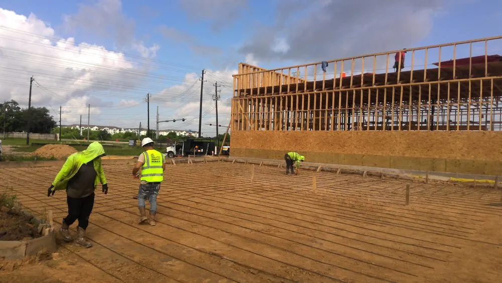 Expert landscape installation experts serving Magnolia, TX - Roma Construction