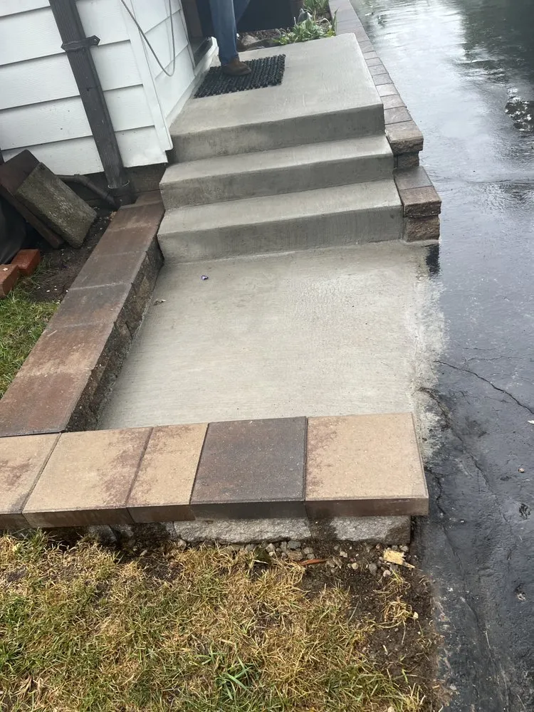 Reliable yard cleanup service in Brown Deer, WI by Roma Landscaping