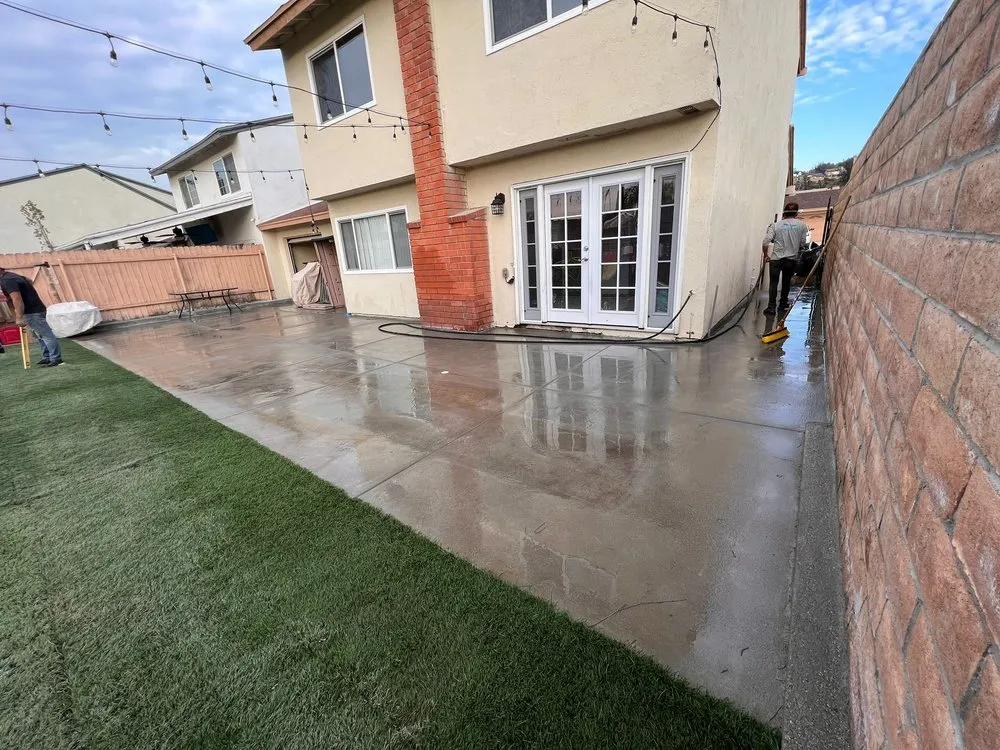 Top-rated lawn care service in Lake Forest, CA by Roman Construction and Landscaping