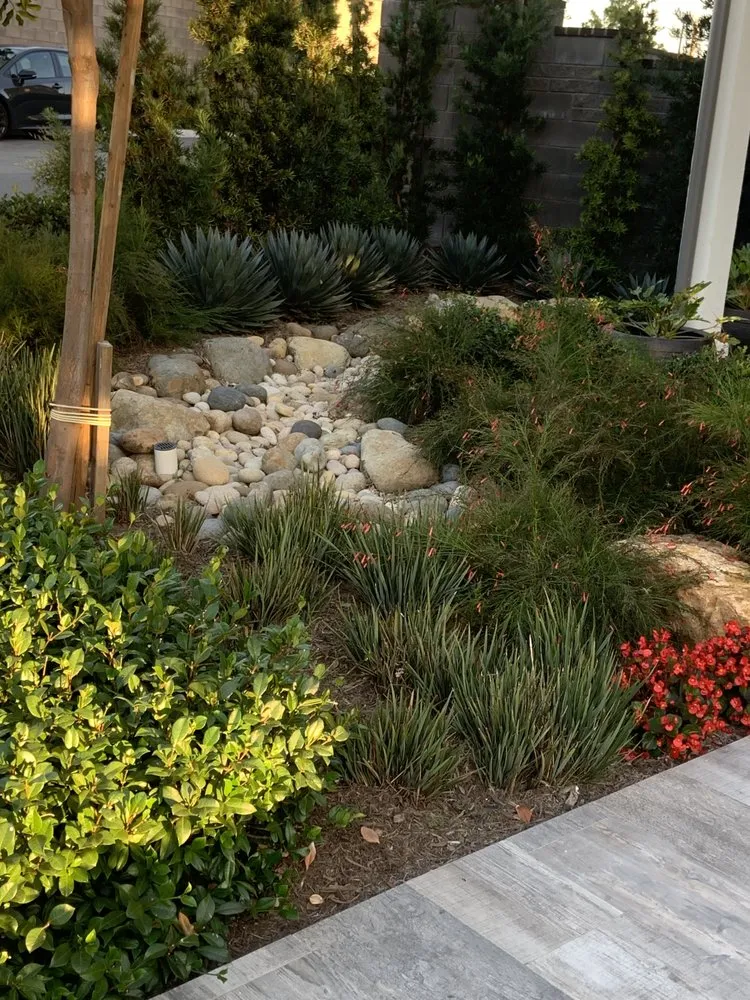 Affordable garden landscaping experts serving Lake Forest, CA - Roman Construction and Landscaping