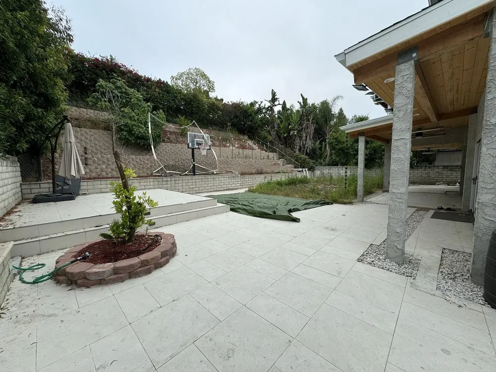 Local garden landscaping experts serving Lake Forest, CA - Roman Construction and Landscaping