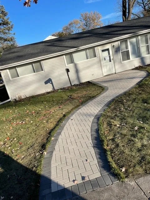 Top-rated lawn mowing service in Mundelein, IL by roman landscaping & snowplow