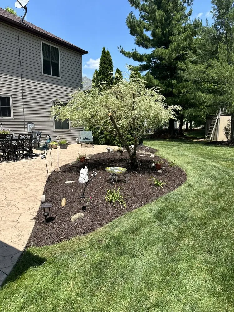 Custom lawn mowing service in Parma Heights, OH by Roman Scapes