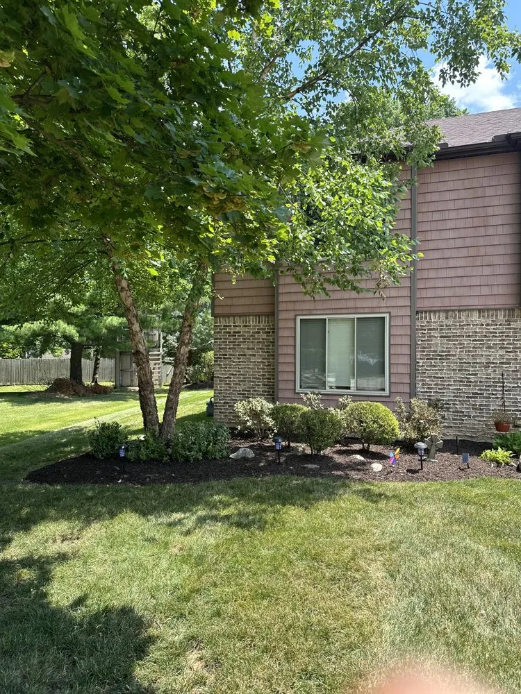 Local landscape installation experts serving Parma Heights, OH - Roman Scapes