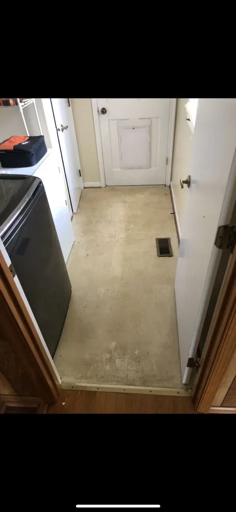 Professional lawn care service experts serving Williamsburg, VA - Romeos Moving & General Services