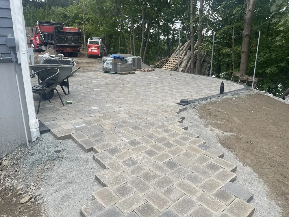 Custom garden landscaping in Lexington, MA by Romero Brother's